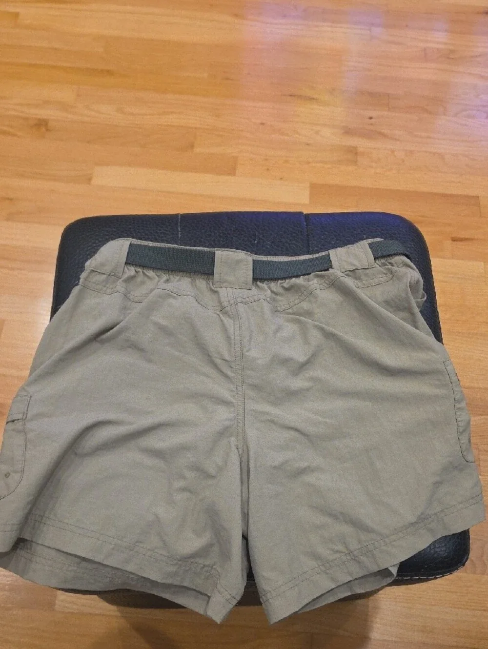 Columbia Women Tan Elastic Waist Outdoor Shorts with Integrated Belt
